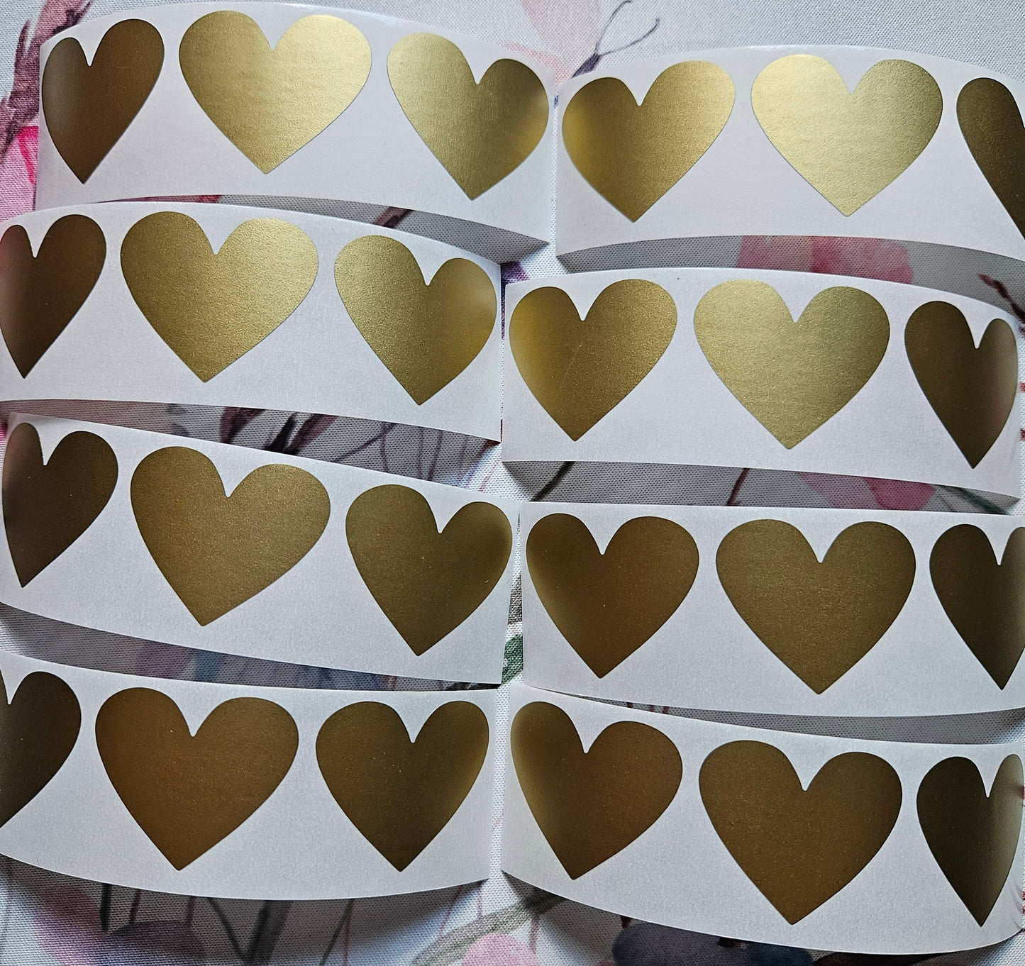 Gold Scratch off Heart sticker - 30mm x 35mm - Scratch to reveal sticker